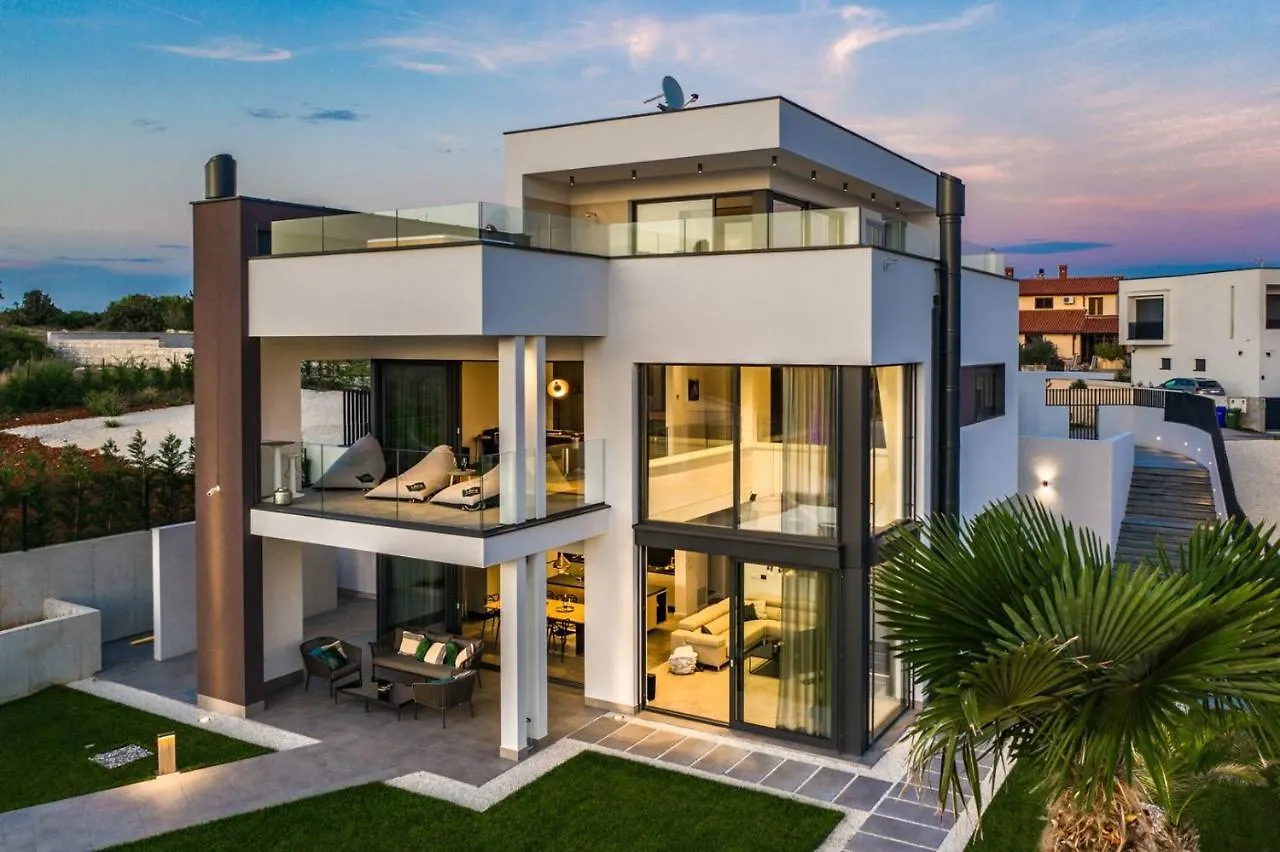 Luxury Villa Deluxe Pula With Private Pool In Pula - Istria